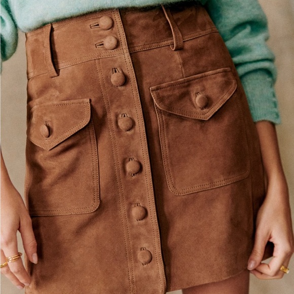 🌟NEW🌟 Sézane Bettie Suede Skirt in Camel - Picture 3 of 10